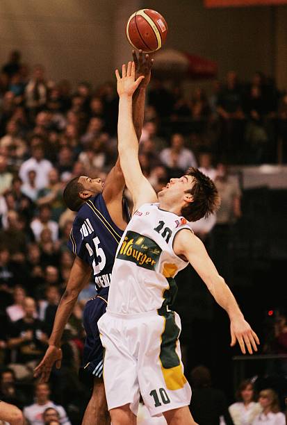 现了若干严 现了若干严